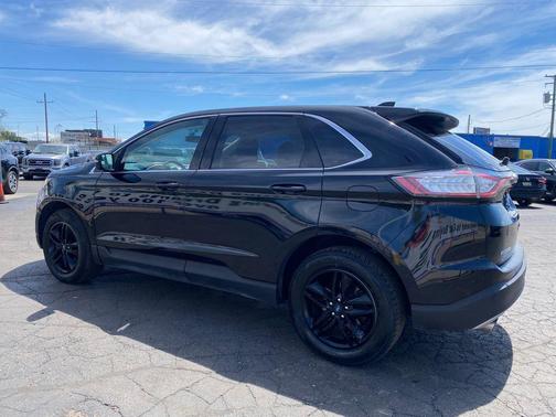 White Platinum Metallic Tri-Coat 2017 Ford Edge SEL