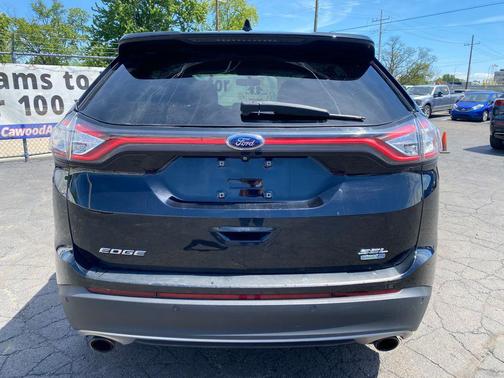 White Platinum Metallic Tri-Coat 2017 Ford Edge SEL