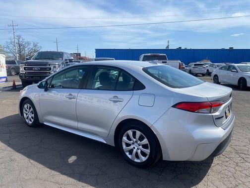 Classic Silver Metallic 2023 Toyota Corolla LE