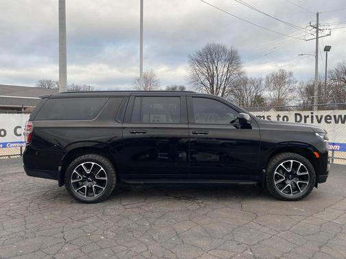 2021 Chevrolet Suburban RST