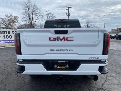 2024 GMC Sierra 2500 AT4
