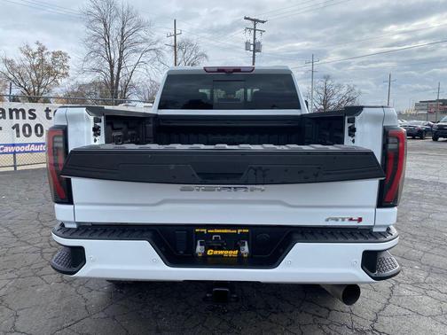 2024 GMC Sierra 2500 AT4