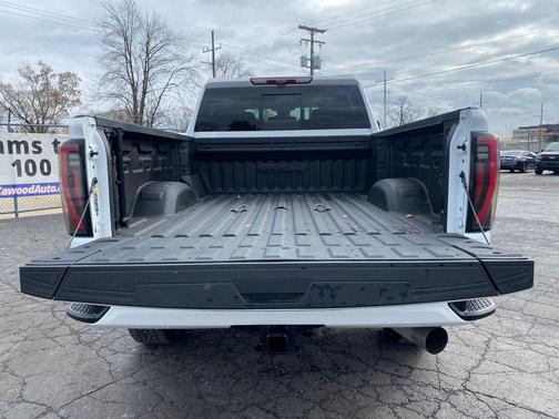 2024 GMC Sierra 2500 AT4