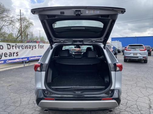 2024 Toyota RAV4 Hybrid SE