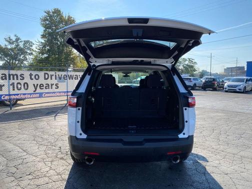 2020 Chevrolet Traverse LT Cloth