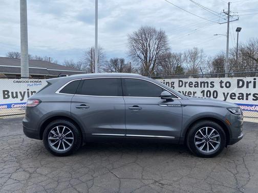 Asher Gray Metallic Clearcoat 2022 Lincoln Nautilus Standard