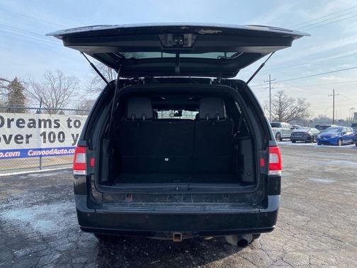 2015 Lincoln Navigator Base