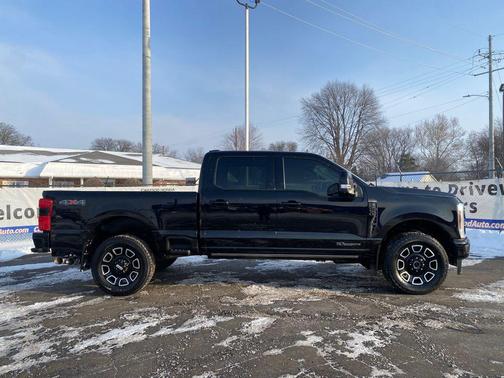 2025 Ford F-250 Platinum