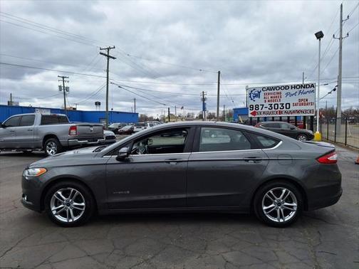 2016 Ford Fusion Hybrid SE