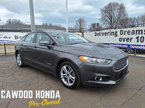 2016 Ford Fusion Hybrid SE