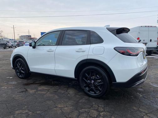 2023 Honda HR-V 2WD Sport