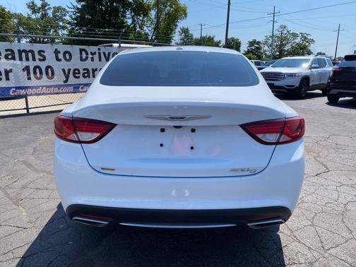 Bright White Clearcoat 2016 Chrysler 200 C