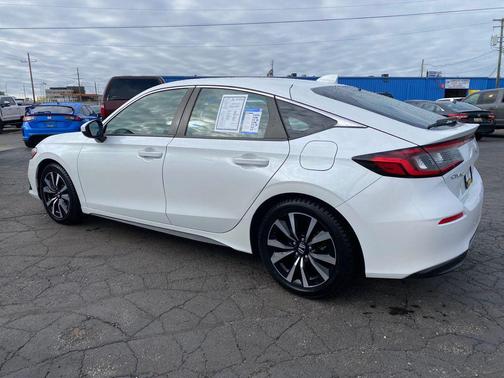 Platinum White Pearl 2024 Honda Civic EX-L