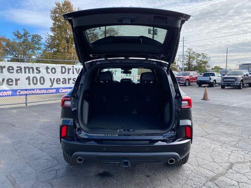 2024 Ford Escape ST-Line Elite