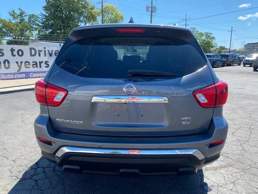2019 Nissan Pathfinder SV