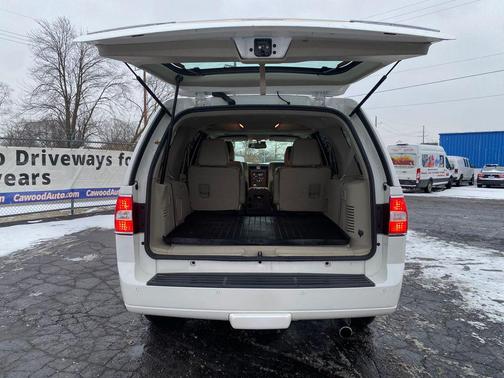 2014 Lincoln Navigator Base