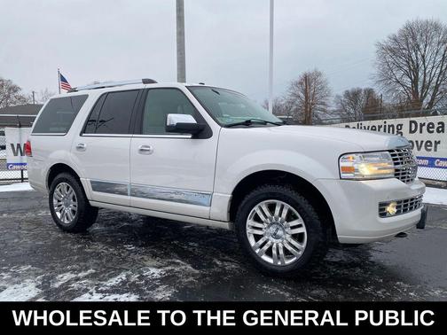 2014 Lincoln Navigator Base