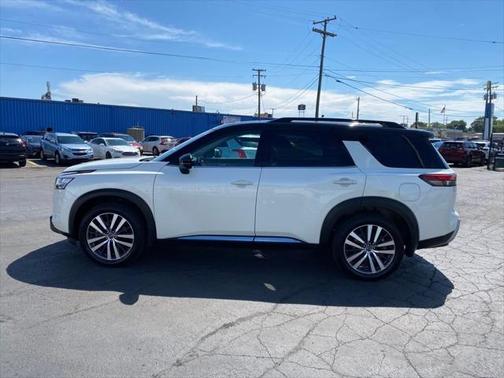 2022 Nissan Pathfinder Platinum 4WD