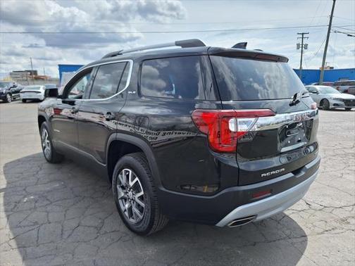 2022 GMC Acadia SLE