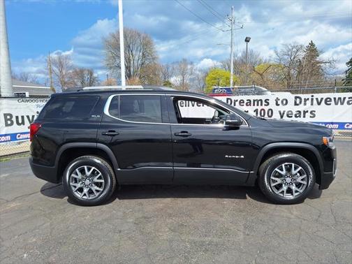 2022 GMC Acadia SLE