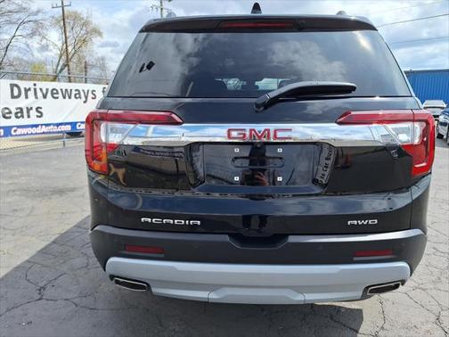 2022 GMC Acadia SLE