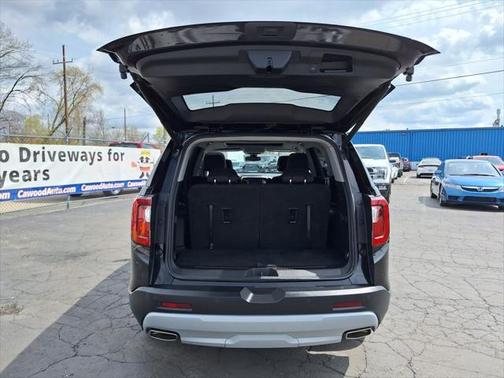 2022 GMC Acadia SLE