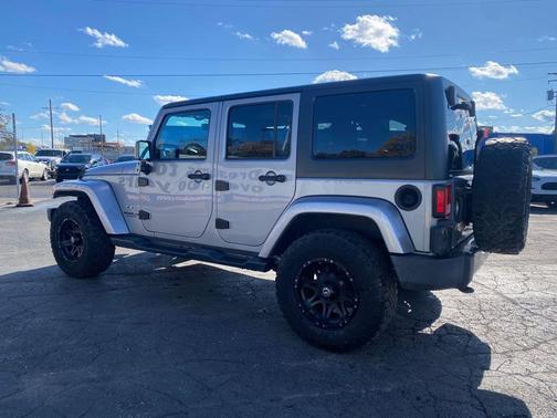 2016 Jeep Wrangler Unlimited Sahara