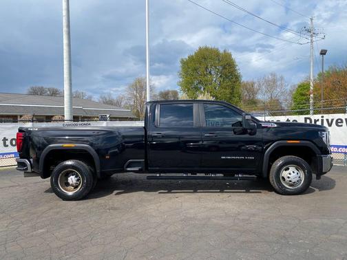Onyx Black 2025 GMC Sierra 3500 Base