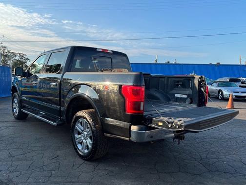 Shadow Black 2018 Ford F-150 Lariat
