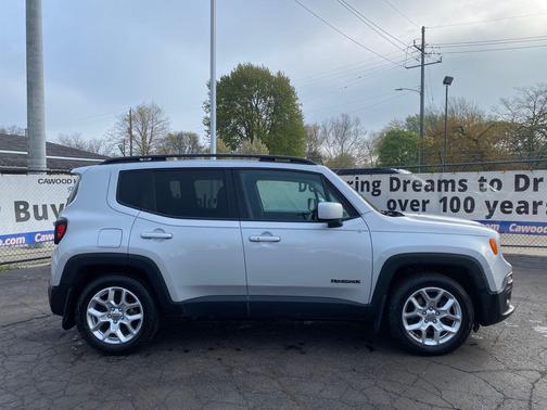 Glacier Metallic 2015 Jeep Renegade Latitude