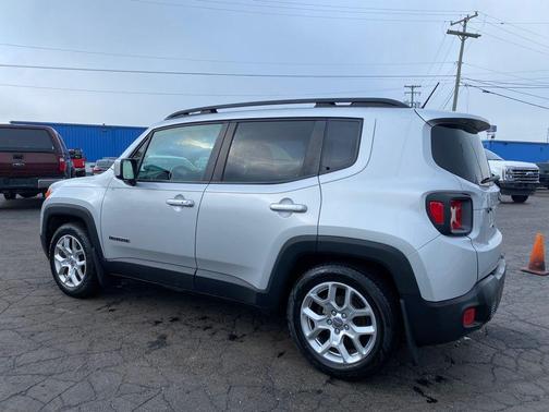 Glacier Metallic 2015 Jeep Renegade Latitude