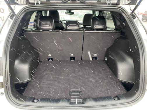 Silver Zynith Metallic Clearcoat 2025 Jeep Compass Limited