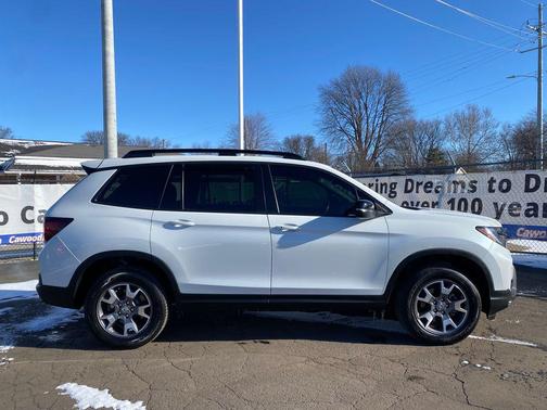 2022 Honda Passport AWD TrailSport