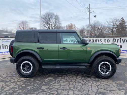2025 Ford Bronco Badlands
