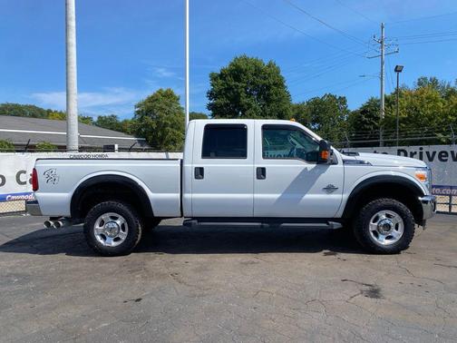 Oxford White 2016 Ford F-250 XLT