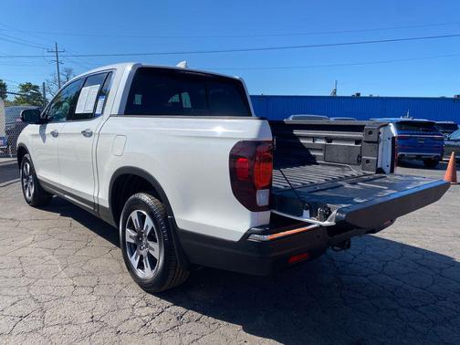White Diamond Pearl 2019 Honda Ridgeline RTL-E