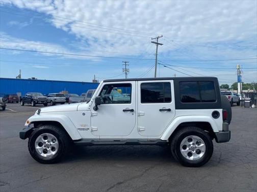 2013 Jeep Wrangler Unlimited Sahara