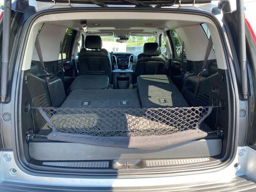 Radiant Silver Metallic 2020 Cadillac Escalade Luxury