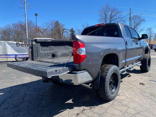 2014 Toyota Tundra SR5