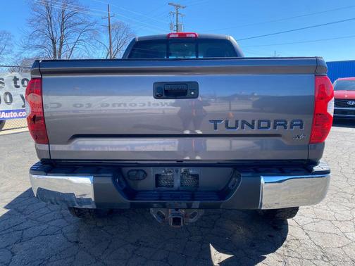 2014 Toyota Tundra SR5