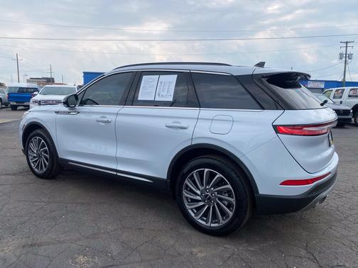 Crystal White Metallic CC 2025 Lincoln Corsair Reserve