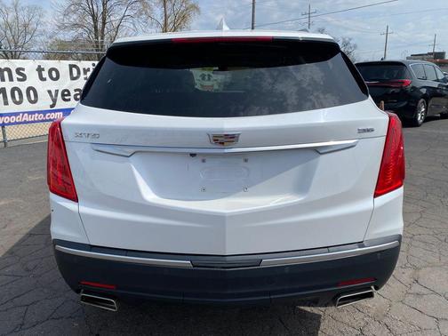 Crystal White Tricoat 2019 Cadillac XT5 Luxury