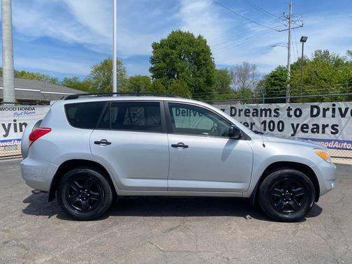 Classic Silver Metallic 2007 Toyota RAV4 Base