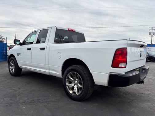 Bright White Clearcoat 2019 RAM 1500 Classic Tradesman