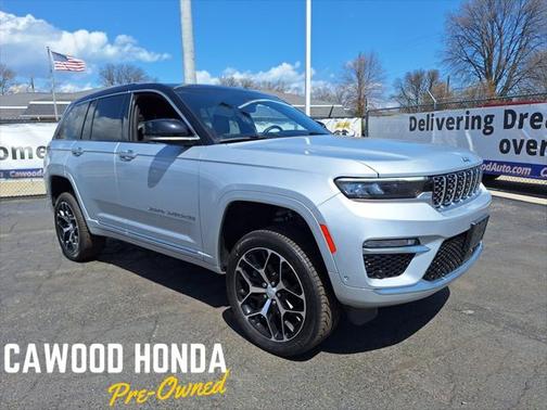 2022 Jeep Grand Cherokee Summit