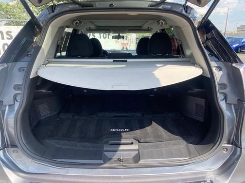 Gun Metallic 2016 Nissan Rogue SV