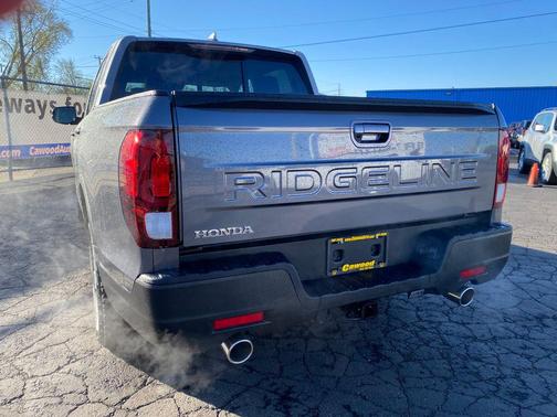 Modern Steel Metallic 2026 Honda Ridgeline RTL