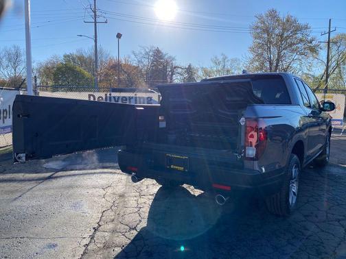 Modern Steel Metallic 2026 Honda Ridgeline RTL