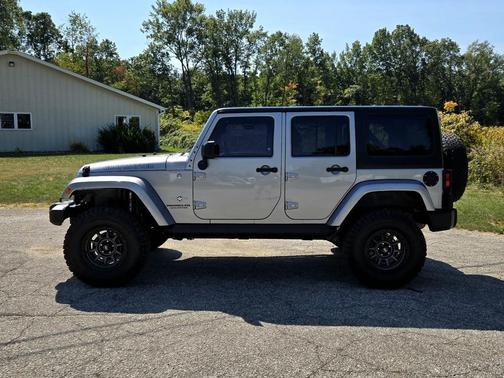 2013 Jeep Wrangler Unlimited Freedom Edition