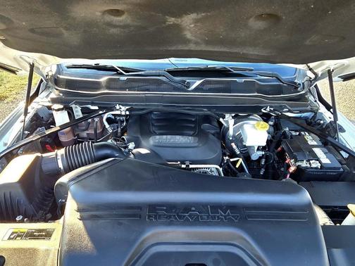 2019 RAM 2500 Tradesman Regular Cab 4x4 8' Box